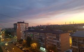 Apartament 3 camere modern- zona centrala